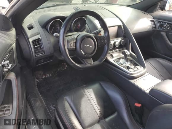 ✅ 2014 Jaguar F-Type V6 • VIN: SAJWA6E75E8K08403 • Lot: 42255455. Wystawiony na Copart z przebiegiem 45 292 mil. Bezpłatny archiwum sprzedaży aukcyjnych z USA i szczegółowy raport historii pojazdu na DreamBid. Zdjęcie 8.