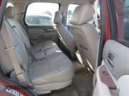 ✅ 2013 Chevrolet Tahoe LT • VIN: 1GNSCBE04DR327966 • Lot: 42100794. Wystawiony na IAAI z przebiegiem 208 088 mil. Bezpłatny archiwum sprzedaży aukcyjnych z USA i szczegółowy raport historii pojazdu na DreamBid. Zdjęcie 8.