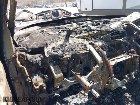 2007 Hyundai Entourage GLS z VIN KNDMC233076019746, wystawiony jako IAAI lot #41783040 z przebiegiem Nie podano mil oraz . Historia ofert i sprzedaży dostępna na DreamBid. Obrazek 7.