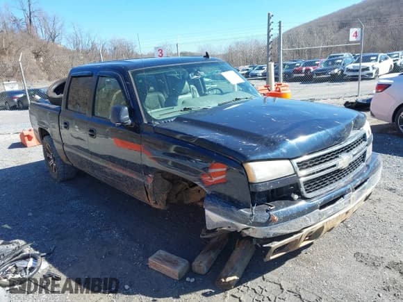 ✅ 2006 Chevrolet Silverado 1500 LT1 • VIN: 2GCEK13TX61232856 • Лот: 41593832. Опубликован ранее на IAAI с пробегом 186 273 миль. Бесплатный доступ к архиву аукционных продаж из США и подробный отчёт об истории автомобиля на DreamBid. Изображение 1.