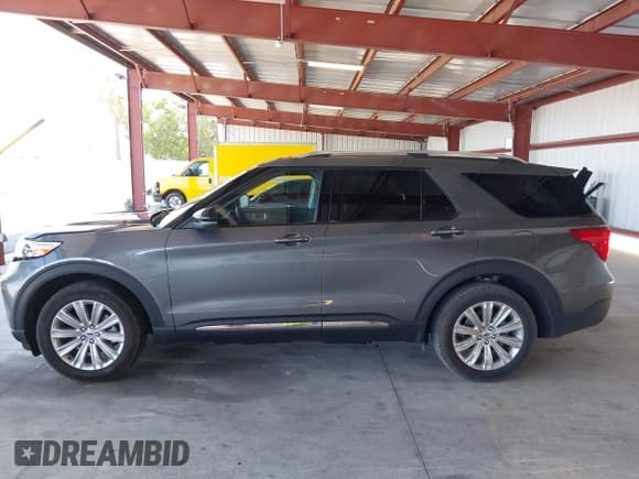 ✅ 2024 Ford Explorer Limited • VIN: 1FMSK8FHXRGA39340 • Lot: 42541569. Wystawiony na IAAI z przebiegiem 5 954 mil. Bezpłatny archiwum sprzedaży aukcyjnych z USA i szczegółowy raport historii pojazdu na DreamBid. Zdjęcie 14.