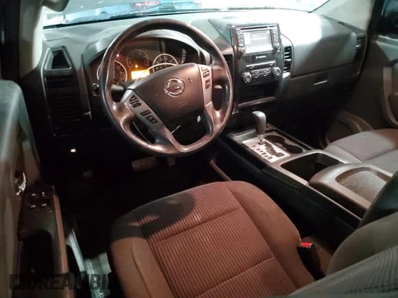 ✅ 2015 Nissan Titan SV • VIN: 1N6BA0CAXFN512903 • Lot: 82083195. Listed on Copart with 141,845 mi. Free auction sales archive from the USA and detailed vehicle history report at DreamBid. Image 8.