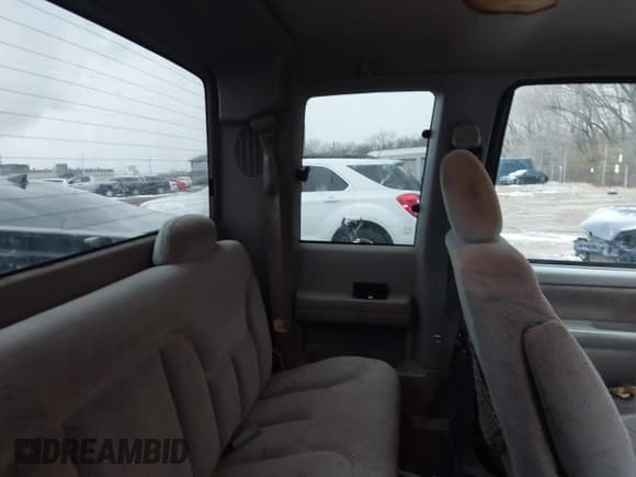 ✅ 1996 Chevrolet Silverado 1500 • VIN: 2GCEK19R7T1212698 • Лот: 43836777. Опубликован ранее на IAAI с пробегом 317 456 миль. Бесплатный доступ к архиву аукционных продаж из США и подробный отчёт об истории автомобиля на DreamBid. Изображение 8.