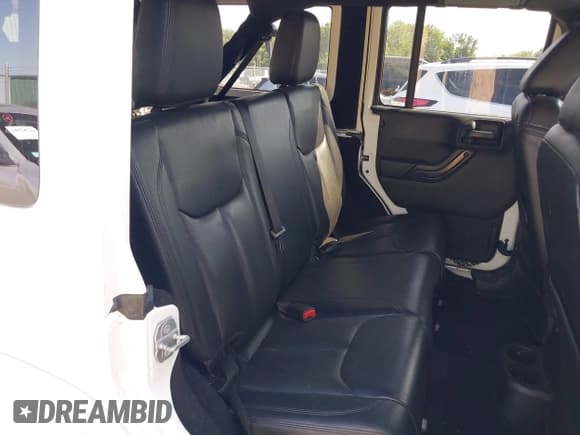 ✅ 2017 Jeep Wrangler Unlimited Sahara • VIN: 1C4HJWEG0HL709871 • Lot: 42811861. Listed on IAAI with 71,690 mi. Free auction sales archive from the USA and detailed vehicle history report at DreamBid. Image 8.