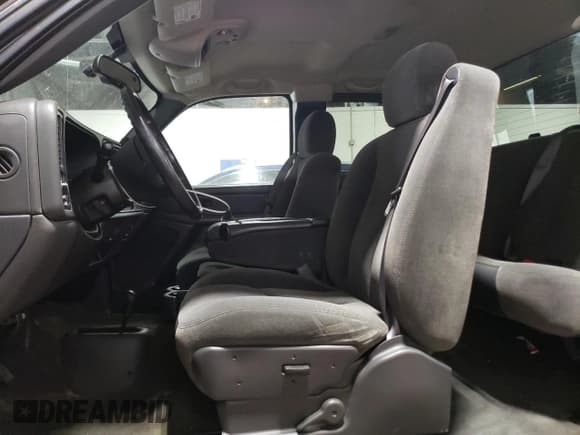 ✅ 2006 Chevrolet Silverado 1500 LT1 • VIN: 1GCEK19Z66Z156409 • Лот: 76081564. Опубликован ранее на Copart с пробегом 115 739 миль. Бесплатный доступ к архиву аукционных продаж из США и подробный отчёт об истории автомобиля на DreamBid. Изображение 7.