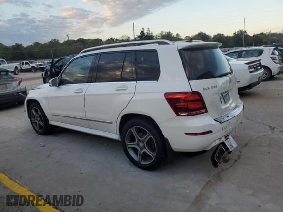 ✅ 2015 Mercedes-Benz GLK 250 • VIN: WDCGG0EB2FG362927 • Лот: 87079605. Опубликован ранее на Copart с пробегом 170 421 миль. Бесплатный доступ к архиву аукционных продаж из США и подробный отчёт об истории автомобиля на DreamBid. Изображение 2.