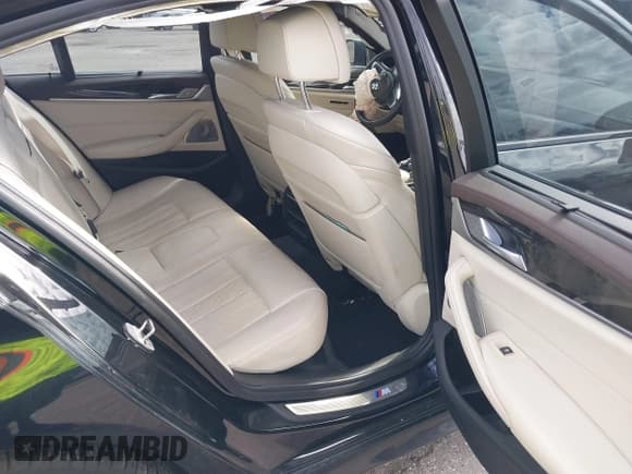 ✅ 2018 BMW 5 Series 540i • VIN: WBAJE5C51JG917867 • Lot: 40865939. Listed on IAAI with 81,616 mi. Free auction sales archive from the USA and detailed vehicle history report at DreamBid. Image 8.