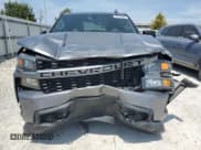 ✅ 2020 Chevrolet Silverado 1500 Custom • VIN: 1GCPWBEH0LZ332026 • Lot: 68916944. Wystawiony na Copart z przebiegiem 59 635 mil. Bezpłatny archiwum sprzedaży aukcyjnych z USA i szczegółowy raport historii pojazdu na DreamBid. Zdjęcie 5.