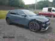 2022 Hyundai Ioniq 5 SE z VIN KM8KM4AE0NU053601, wystawiony jako Copart lot #64036704 z przebiegiem 21 893 mil mil oraz Szkoda całkowita • Salvage title. Historia ofert i sprzedaży dostępna na DreamBid. Obrazek 4.