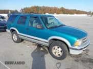 ✅ 1996 Chevrolet Blazer • VIN: 1GNDT13W0T2126213 • Лот: 43607689. Опубликован ранее на IAAI с пробегом 278 071 миль. Бесплатный доступ к архиву аукционных продаж из США и подробный отчёт об истории автомобиля на DreamBid. Изображение 1.