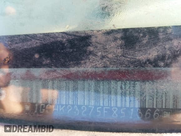 ✅ 2005 Chevrolet Silverado 2500HD LT • VIN: 1GCHK23275F851366 • Lot: 41112367. Wystawiony na IAAI z przebiegiem 300 934 mil. Bezpłatny archiwum sprzedaży aukcyjnych z USA i szczegółowy raport historii pojazdu na DreamBid. Zdjęcie 9.