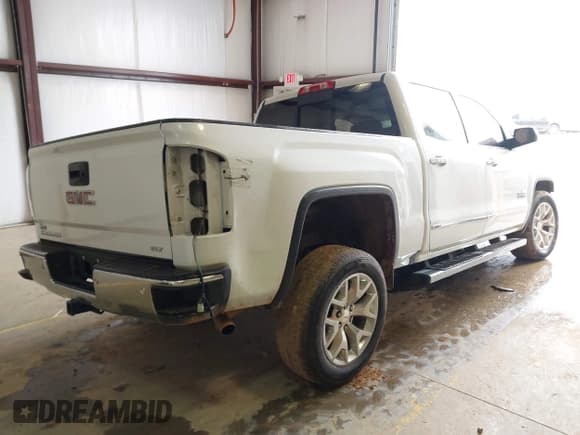 ✅ 2017 GMC Sierra 1500 SLT • VIN: 3GTU2NEC9HG291178 • Lot: 42932535. Wystawiony na IAAI z przebiegiem 84 480 mil. Bezpłatny archiwum sprzedaży aukcyjnych z USA i szczegółowy raport historii pojazdu na DreamBid. Zdjęcie 4.