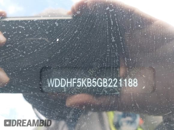 ✅ 2016 Mercedes-Benz E 350 Sport • VIN: WDDHF5KB5GB221188 • Lot: 43441719. Listed on IAAI with 117,757 mi. Free auction sales archive from the USA and detailed vehicle history report at DreamBid. Image 9.