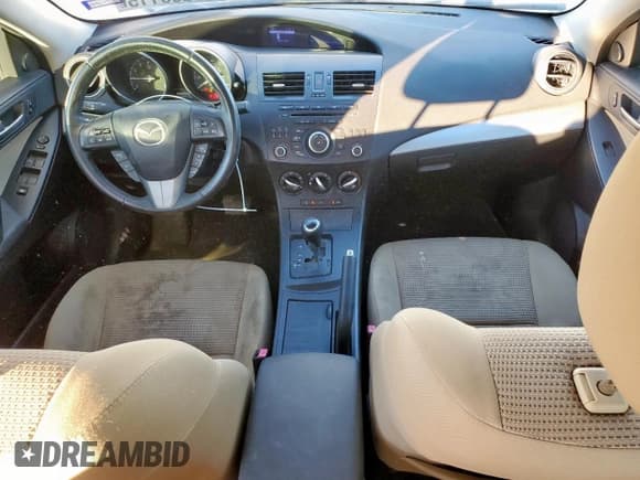 ✅ 2012 Mazda 3 i Touring • VIN: JM1BL1V71C1570311 • Lot: 90266115. Wystawiony na Copart z przebiegiem 187 268 mil. Bezpłatny archiwum sprzedaży aukcyjnych z USA i szczegółowy raport historii pojazdu na DreamBid. Zdjęcie 8.