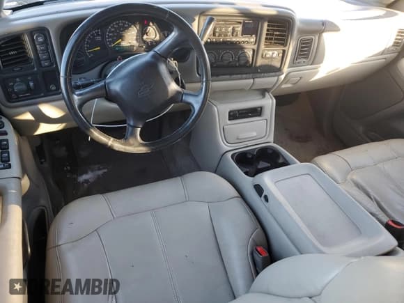 ✅ 2000 Chevrolet Suburban LS • VIN: 3GNFK16T1YG119668 • Лот: 63758165. Опубликован ранее на Copart с пробегом 333 417 миль. Бесплатный доступ к архиву аукционных продаж из США и подробный отчёт об истории автомобиля на DreamBid. Изображение 8.