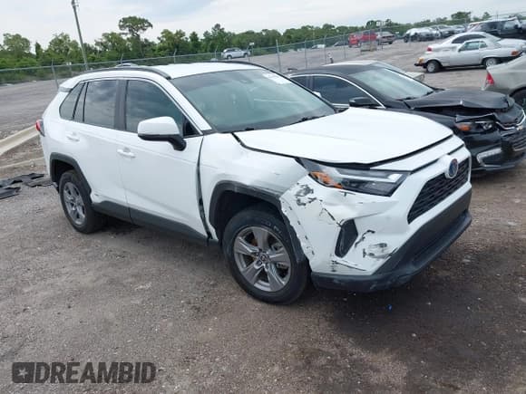 ✅ 2022 Toyota RAV4 Hybrid XLE • VIN: 4T3RWRFV4NU080211 • Lot: 42399810. Wystawiony na IAAI z przebiegiem 101 205 mil. Bezpłatny archiwum sprzedaży aukcyjnych z USA i szczegółowy raport historii pojazdu na DreamBid. Zdjęcie 1.