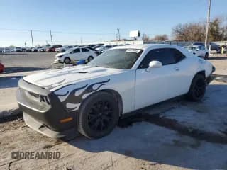 ✅ 2014 Dodge Challenger SXT • VIN: 2C3CDYAG9EH214522 • Lot: 82670484. Wystawiony na Copart z przebiegiem 131 151 mil. Bezpłatny archiwum sprzedaży aukcyjnych z USA i szczegółowy raport historii pojazdu na DreamBid. Zdjęcie 1.