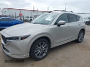 ✅ 2024 Mazda CX-5 S Premium Plus • VIN: JM3KFBEL9R0531028 • Лот: 42602000. Опубликован ранее на IAAI с пробегом 3 940 миль. Бесплатный доступ к архиву аукционных продаж из США и подробный отчёт об истории автомобиля на DreamBid. Изображение 17.