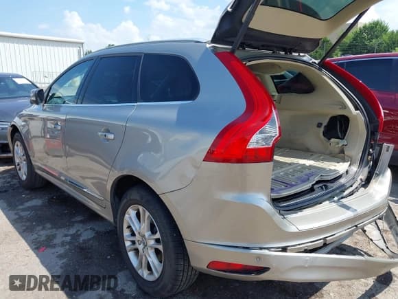 ✅ 2016 Volvo XC60 T5 Drive-E Premier • VIN: YV440MDK9G2787207 • Lot: 42819452. Listed on IAAI with 110,686 mi. Free auction sales archive from the USA and detailed vehicle history report at DreamBid. Image 3.