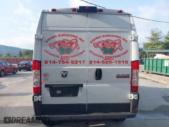 ✅ 2018 Ram ProMaster Cargo • VIN: 3C6TRVBG0JE157988 • Lot: 43133786. Wystawiony na IAAI z przebiegiem 100 699 mil. Bezpłatny archiwum sprzedaży aukcyjnych z USA i szczegółowy raport historii pojazdu na DreamBid. Zdjęcie 16.