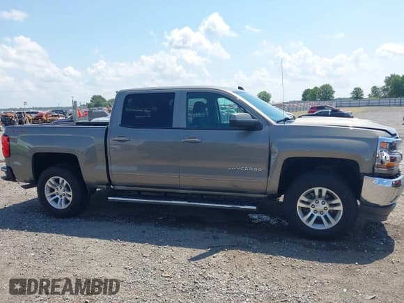 ✅ 2017 Chevrolet Silverado 1500 LT • VIN: 3GCUKREH8HG322388 • Лот: 42586115. Опубликован ранее на IAAI с пробегом 98 627 миль. Бесплатный доступ к архиву аукционных продаж из США и подробный отчёт об истории автомобиля на DreamBid. Изображение 13.