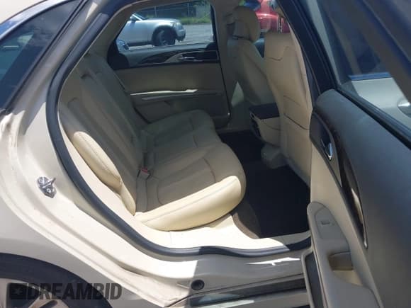 ✅ 2015 Lincoln MKZ • VIN: 3LN6L2G98FR624425 • Лот: 42793703. Опубликован ранее на IAAI с пробегом 83 285 миль. Бесплатный доступ к архиву аукционных продаж из США и подробный отчёт об истории автомобиля на DreamBid. Изображение 8.