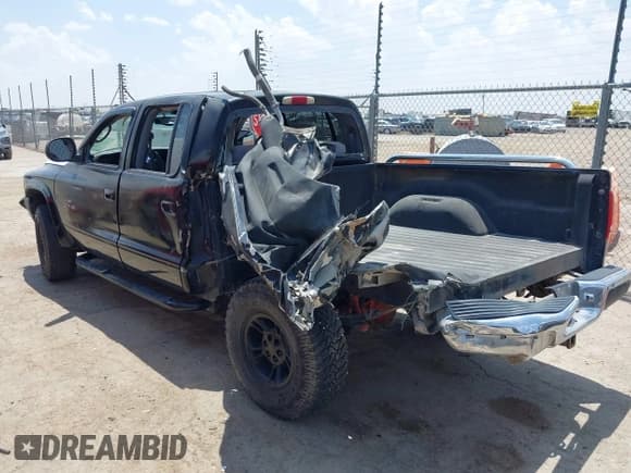 ✅ 2000 Dodge Dakota Sport • VIN: 1B7GG2AN9YS769936 • Lot: 42319684. Wystawiony na IAAI z przebiegiem Nie podano. Bezpłatny archiwum sprzedaży aukcyjnych z USA i szczegółowy raport historii pojazdu na DreamBid. Zdjęcie 3.