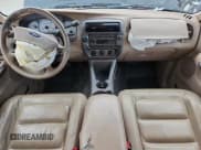 ✅ 2001 Ford Explorer Sport Trac • VIN: 1FMZU77E11UA94241 • Lot: 92632475. Listed on Copart with 197,488 mi. Free auction sales archive from the USA and detailed vehicle history report at DreamBid. Image 8.