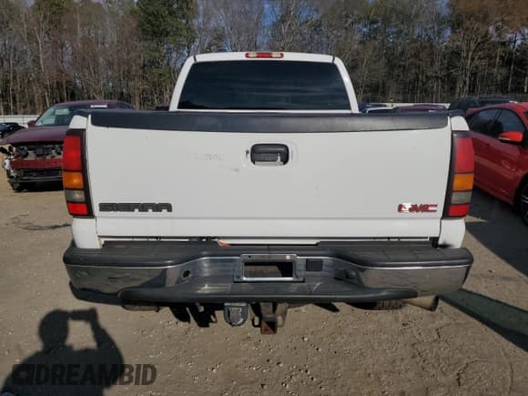 ✅ 2006 GMC Sierra 1500 • VIN: 1GTHC29D46E176380 • Lot: 46277995. Wystawiony na Copart z przebiegiem Nie podano. Bezpłatny archiwum sprzedaży aukcyjnych z USA i szczegółowy raport historii pojazdu na DreamBid. Zdjęcie 6.