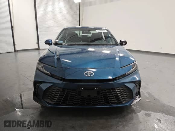 2025 Toyota Camry SE with VIN 4T1DAACK9SU147491, listed as a Copart auction lot 90618325 with 7,774 mi miles and Clean title. Bid and sale history available at DreamBid. Image 5.