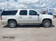 ✅ 2012 GMC Yukon XL Denali • VIN: 1GKS1MEF0CR231432 • Лот: 42225441. Опубликован ранее на IAAI с пробегом 141 913 миль. Бесплатный доступ к архиву аукционных продаж из США и подробный отчёт об истории автомобиля на DreamBid. Изображение 13.