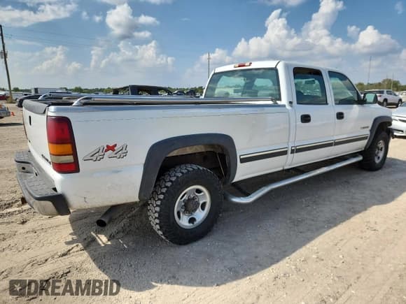 ✅ 2001 Chevrolet Silverado 2500HD LT3 • VIN: 1GCHK23G81F159784 • Lot: 87301105. Listed on Copart with 214,793 mi. Free auction sales archive from the USA and detailed vehicle history report at DreamBid. Image 3.