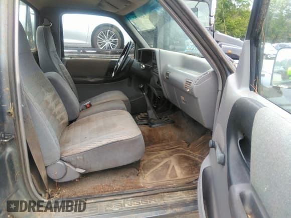 ✅ 1994 Ford Ranger Splash • VIN: 1FTCR11X6RTA18891 • Лот: 42497357. Опубликован ранее на IAAI с пробегом 71 278 миль. Бесплатный доступ к архиву аукционных продаж из США и подробный отчёт об истории автомобиля на DreamBid. Изображение 5.