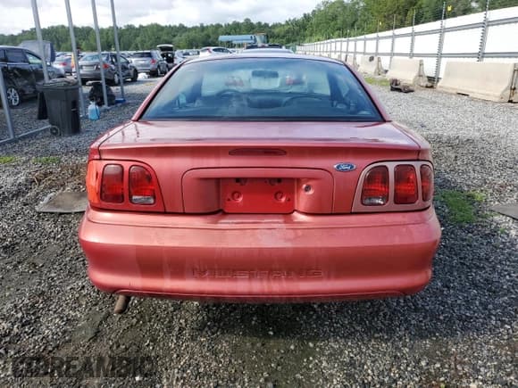 ✅ 1998 Ford Mustang • VIN: 1FAFP4044WF158613 • Лот: 62660405. Опубликован ранее на Copart с пробегом 117 075 миль. Бесплатный доступ к архиву аукционных продаж из США и подробный отчёт об истории автомобиля на DreamBid. Изображение 6.