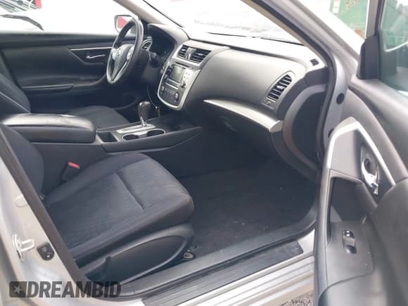 ✅ 2017 Nissan Altima SR • VIN: 1N4AL3AP1HN314432 • Lot: 42771375. Listed on IAAI with 197,681 mi. Free auction sales archive from the USA and detailed vehicle history report at DreamBid. Image 5.