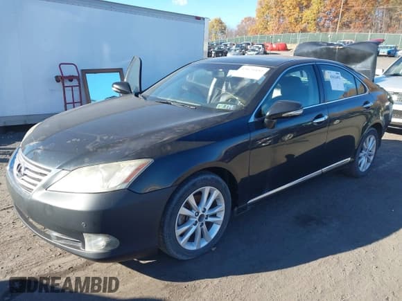 ✅ 2010 Lexus ES 330 • VIN: JTHBK1EG9A2354134 • Lot: 43624492. Listed on IAAI with 252,479 mi. Free auction sales archive from the USA and detailed vehicle history report at DreamBid. Image 2.