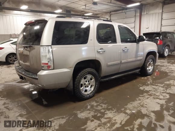 ✅ 2007 Chevrolet Tahoe LT • VIN: 1GNFK13097J135432 • Lot: 43826710. Listed on IAAI with Not provided. Free auction sales archive from the USA and detailed vehicle history report at DreamBid. Image 4.