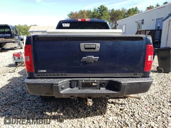 2008 Chevrolet Silverado 1500 1LT z VIN 2GCEK190381265469, wystawiony jako Copart lot #70589445 z przebiegiem 175 189 mil mil oraz Szkoda całkowita • Salvage title. Historia ofert i sprzedaży dostępna na DreamBid. Obrazek 6.