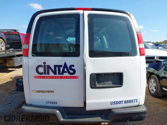 ✅ 2016 Chevrolet Express Cargo • VIN: 1GCZGHFG3G1278918 • Lot: 40711791. Listed on IAAI with 268,643 mi. Free auction sales archive from the USA and detailed vehicle history report at DreamBid. Image 16.