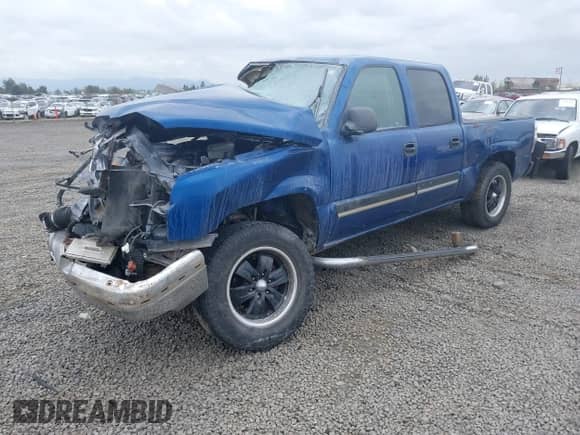 2004 Chevrolet Silverado 1500 Z71 with VIN 2GCEK13T141319493, listed as a IAAI auction lot 43398096 with Not provided miles and . Bid and sale history available at DreamBid. Image 2.