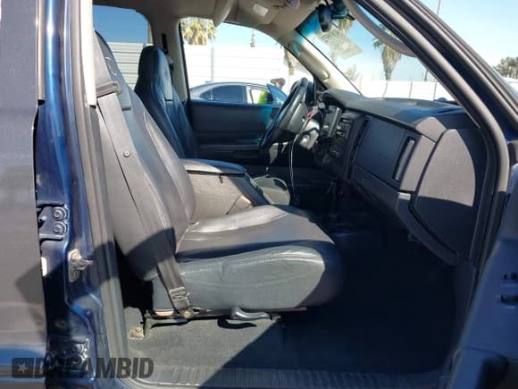 ✅ 2002 Dodge Dakota SLT • VIN: 1B7HG48N82S634864 • Lot: 41839572. Wystawiony na IAAI z przebiegiem 138 557 mil. Bezpłatny archiwum sprzedaży aukcyjnych z USA i szczegółowy raport historii pojazdu na DreamBid. Zdjęcie 5.