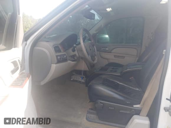 ✅ 2011 Chevrolet Silverado 1500 LTZ • VIN: 1GCRKTE30BZ403769 • Lot: 43234978. Listed on IAAI with 206,838 mi. Free auction sales archive from the USA and detailed vehicle history report at DreamBid. Image 5.