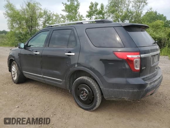 ✅ 2015 Ford Explorer XLT • VIN: 1FM5K8D88FGC01137 • Lot: 59768725. Wystawiony na Copart z przebiegiem 104 437 mil. Bezpłatny archiwum sprzedaży aukcyjnych z USA i szczegółowy raport historii pojazdu na DreamBid. Zdjęcie 2.