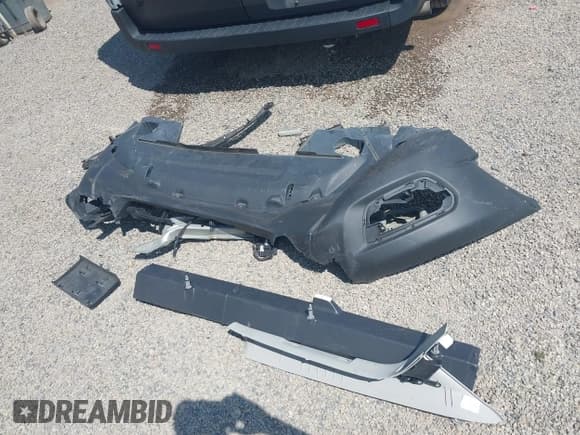 ✅ 2020 Ford Transit Passenger XL • VIN: 1FDAX2C81LKB07592 • Lot: 42937210. Wystawiony na IAAI z przebiegiem 177 563 mil. Bezpłatny archiwum sprzedaży aukcyjnych z USA i szczegółowy raport historii pojazdu na DreamBid. Zdjęcie 12.