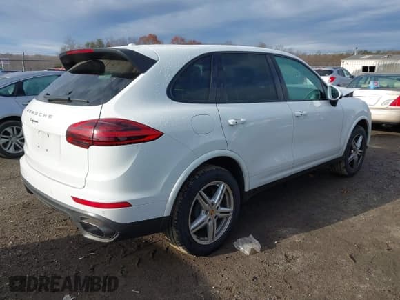 ✅ 2017 Porsche Cayenne • VIN: WP1AA2A27HKA89402 • Lot: 43834231. Listed on IAAI with 108,147 mi. Free auction sales archive from the USA and detailed vehicle history report at DreamBid. Image 4.