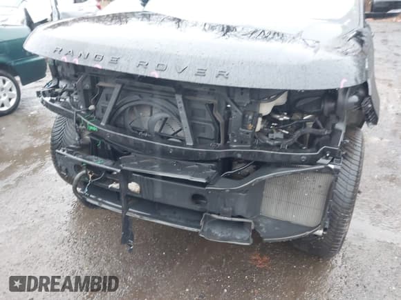 ✅ 2020 Land Rover Range Rover HSE • VIN: SALGS2RU3LA591457 • Lot: 43820964. Wystawiony na IAAI z przebiegiem 62 618 mil. Bezpłatny archiwum sprzedaży aukcyjnych z USA i szczegółowy raport historii pojazdu na DreamBid. Zdjęcie 6.