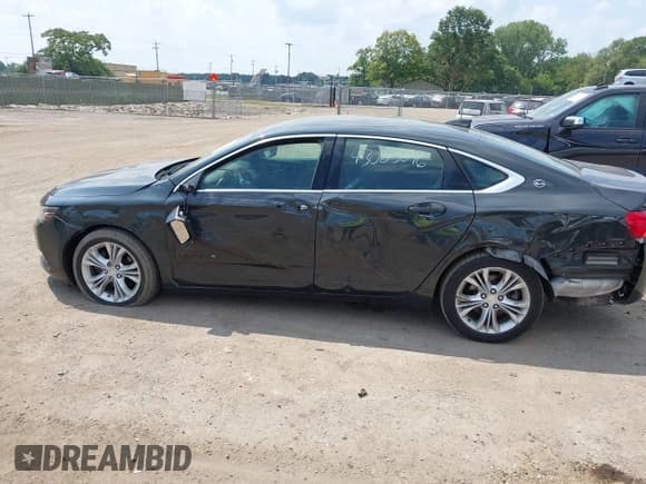 ✅ 2015 Chevrolet Impala LT • VIN: 2G1115SL2F9249672 • Lot: 43005096. Wystawiony na IAAI z przebiegiem 138 123 mil. Bezpłatny archiwum sprzedaży aukcyjnych z USA i szczegółowy raport historii pojazdu na DreamBid. Zdjęcie 6.