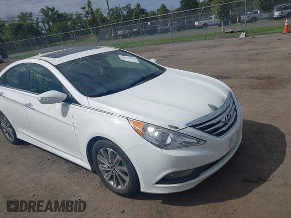 ✅ 2014 Hyundai Sonata SE • VIN: 5NPEC4AC2EH876835 • Лот: 43021571. Опубликован ранее на IAAI с пробегом 172 957 миль. Бесплатный доступ к архиву аукционных продаж из США и подробный отчёт об истории автомобиля на DreamBid. Изображение 1.