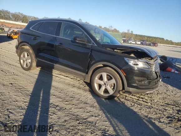 ✅ 2017 Lincoln MKC Premiere • VIN: 5LMCJ1C99HUL71715 • Lot: 89654485. Wystawiony na Copart z przebiegiem 122 308 mil. Bezpłatny archiwum sprzedaży aukcyjnych z USA i szczegółowy raport historii pojazdu na DreamBid. Zdjęcie 4.