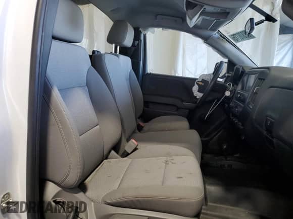 2018 Chevrolet Silverado 1500 LS z VIN 1GCNKNEC6JZ359866, wystawiony jako Copart lot #82378775 z przebiegiem 60 760 mil mil oraz Szkoda całkowita • Salvage title. Historia ofert i sprzedaży dostępna na DreamBid. Obrazek 10.